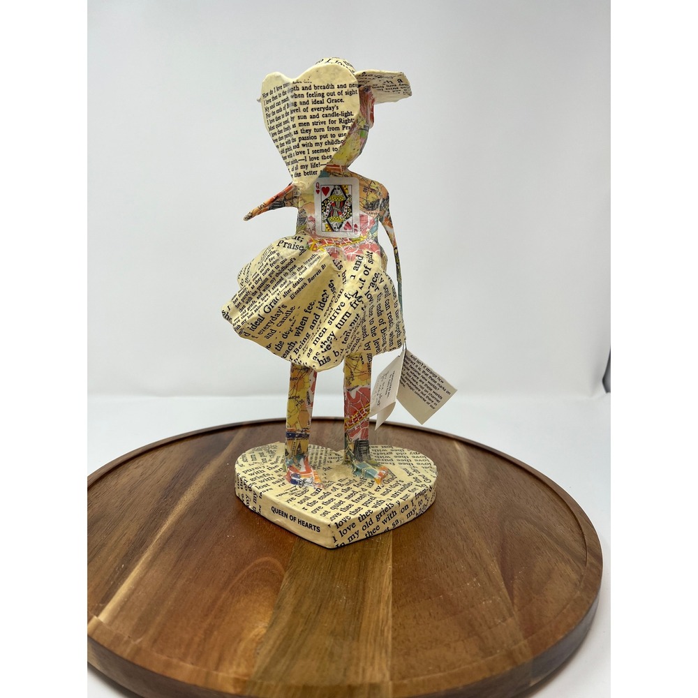 Queen of Hearts Figurine‎ Alice in Wonderland Book Art Sculpture